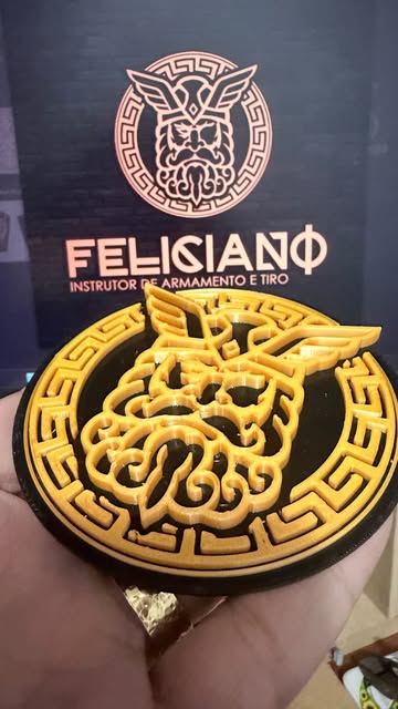 Placa personalizada Feliciano impressa em 3D